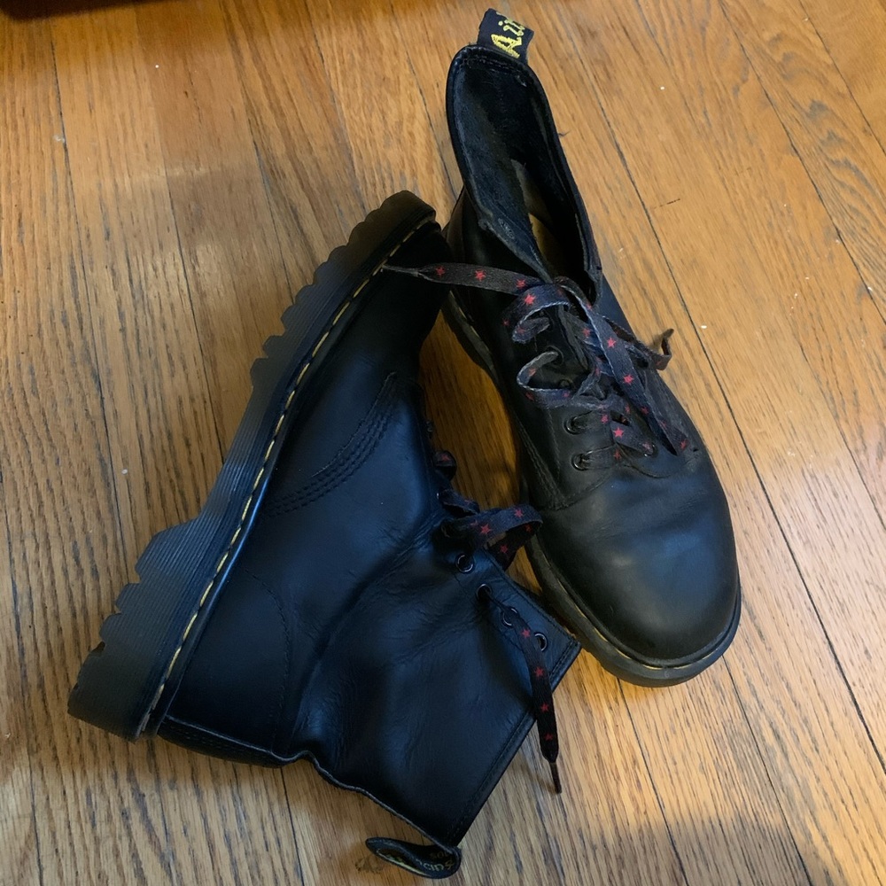Vintage Dr. Martens 1460 8-eye black leather boots